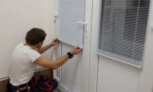 Установка рулонных жалюзи в Сертолово